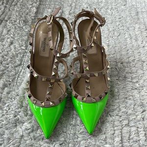 Valentino Garavani Rockstud Heels
